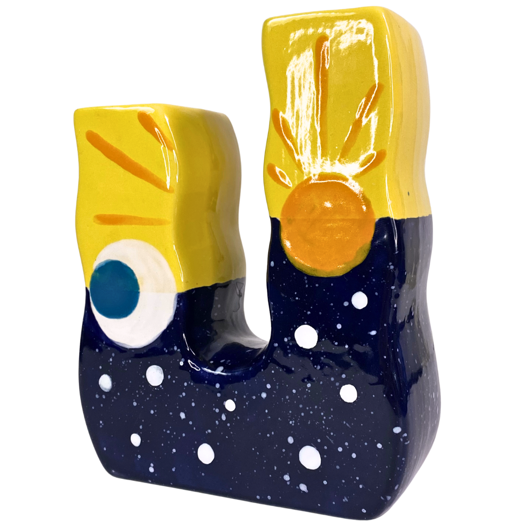 🌙 Double Squiggle Vase